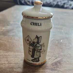Hummel Cream and Gold Spice Jar - Chili